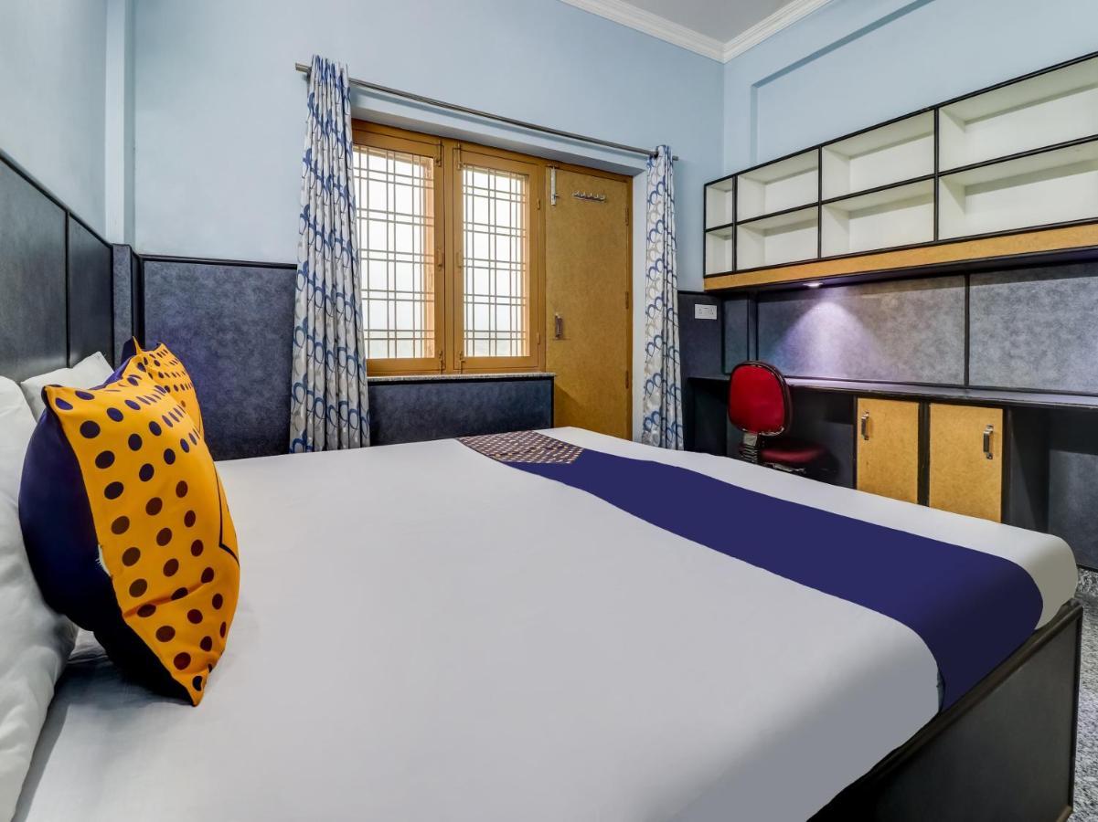 Spot On 82236 Aryan Home Stay Jhājra מראה חיצוני תמונה